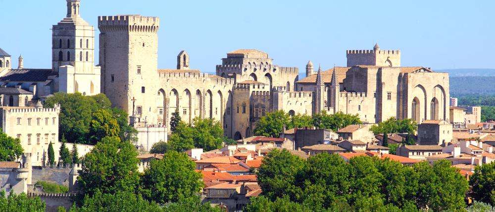 Historical Getaway: Avignon in Three Acts
